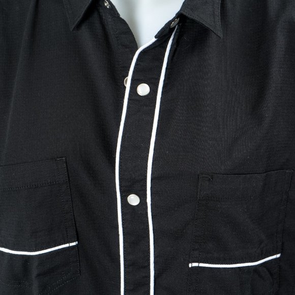 NWT Deep Black Contrast-Piping Kori Short-Sleeve Button-Up - L - Picture 4 of 6